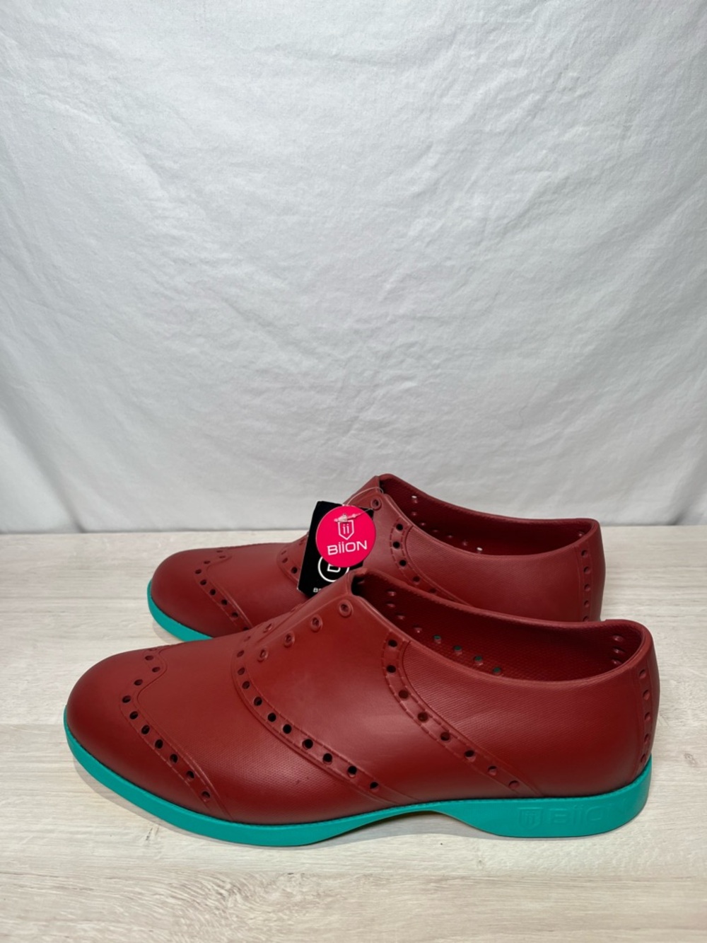Biion Wingtip Golf Shoes Mens 11 Burgundy Maroon NEW w/ Tags Spikeless Slip On